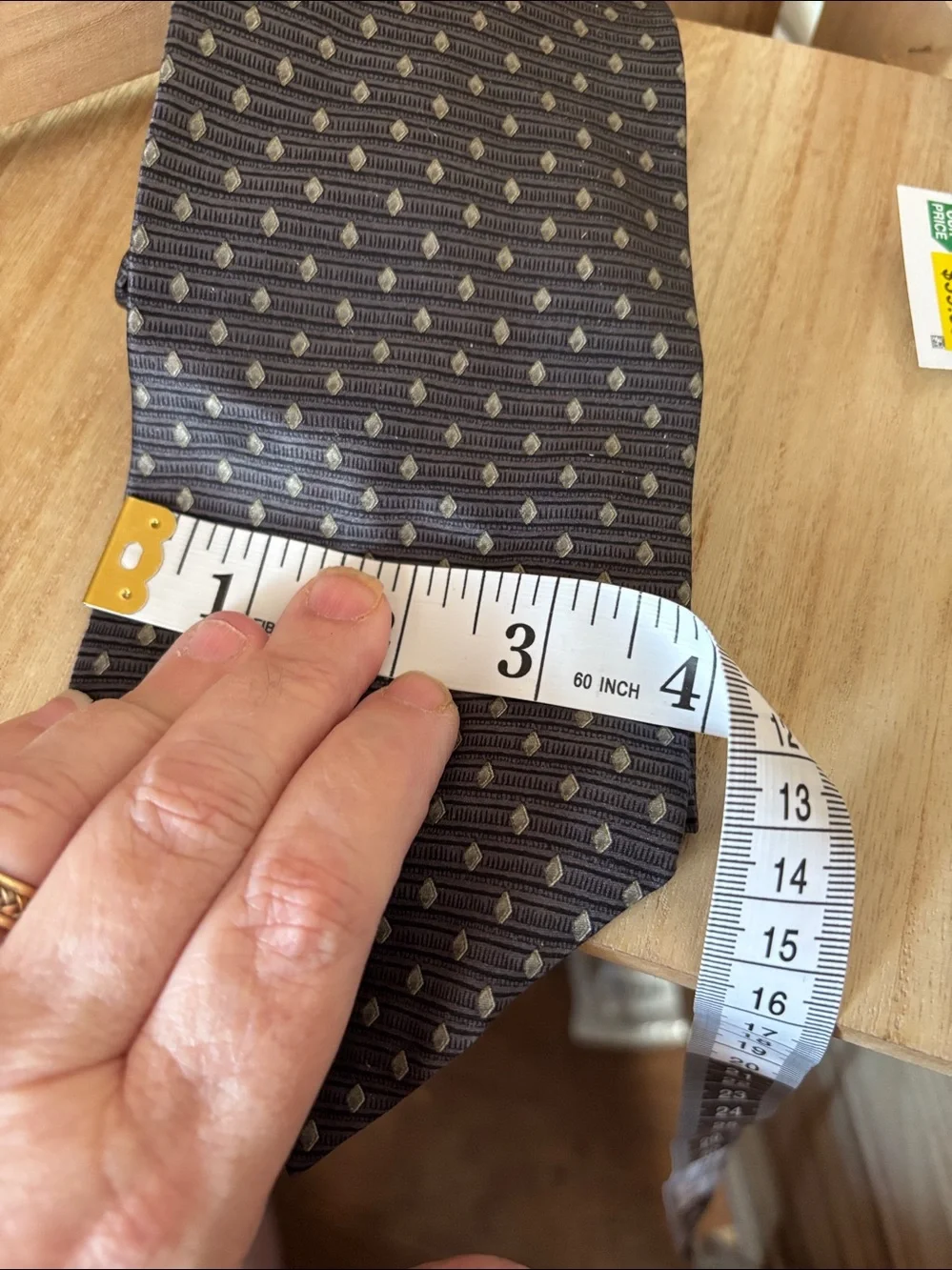 Classic Men's Van Heusen Patterned Silk Tie